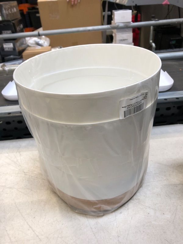 Photo 1 of 2 PC WHITE PLANT POTS ( 10 IN) 