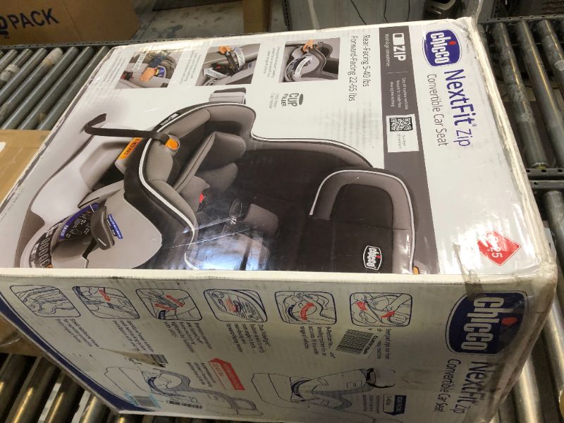Photo 2 of BABYTREND CAR SEAT *DIFF BOX* 