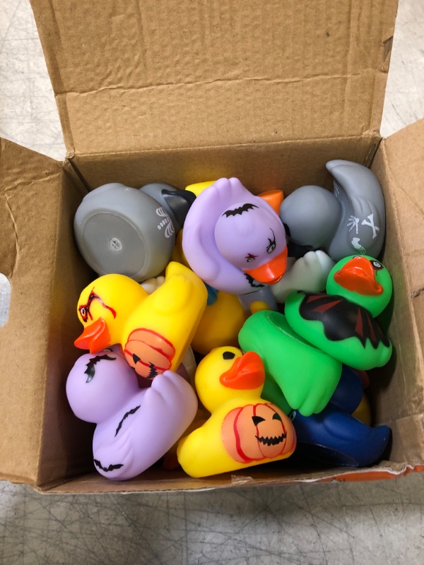 Photo 1 of 24PCS RUBBER DUCKS 