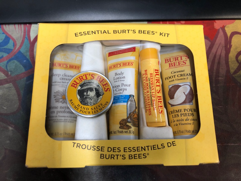 Photo 2 of Burt's Bees Essential Gift Set