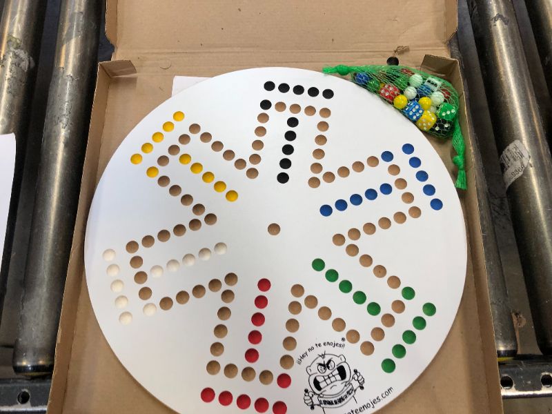 Photo 1 of Hey no te enojes - Aggravation - Wahoo - Strategy Board Game - 4 to 6 Players. Double Sided Board (Classic Edition)

