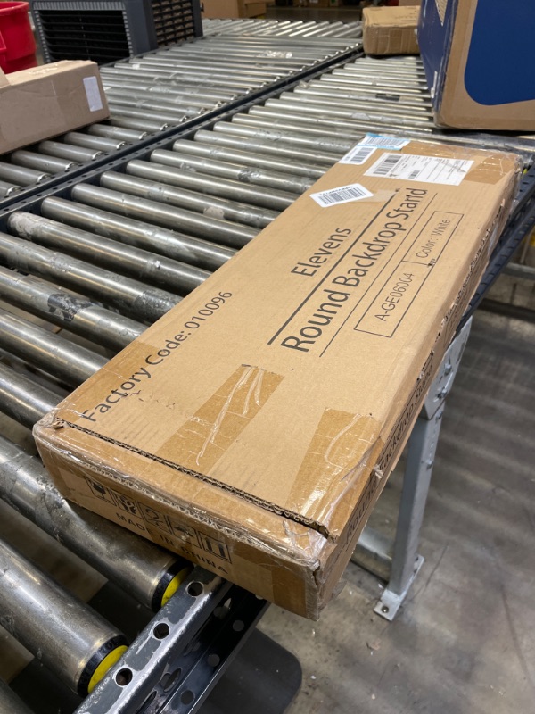 Photo 1 of PexFix Round Backdrop Stand Metal Circle Wedding Balloon Arch, 4ft Circle Balloon Arch Decoration Frame for Wedding Birthday Party Baby Shower Bridal Balloon Arch Stand (White) 4ft White