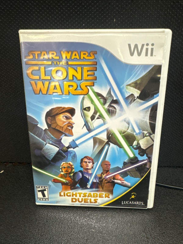 Photo 3 of Star Wars the Clone Wars: Lightsaber Duels - Nintendo Wii