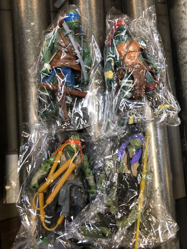 Photo 2 of 2022 NINJA TURTLES TOY SET