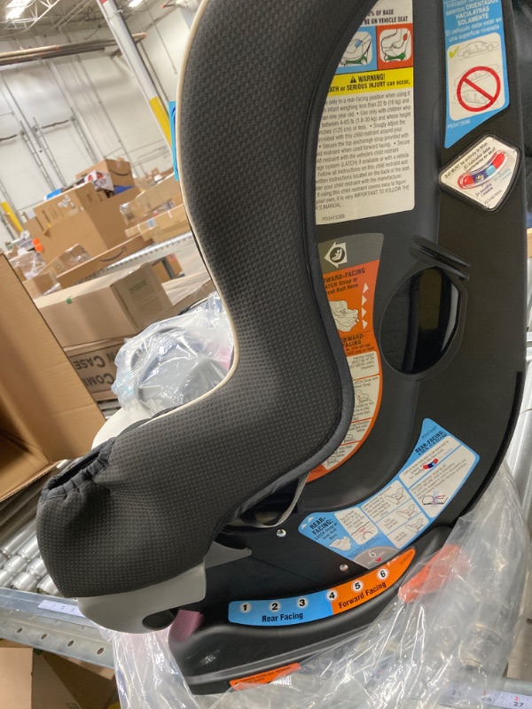 Photo 8 of Graco Extend2Fit Convertible Car Seat, Gotham