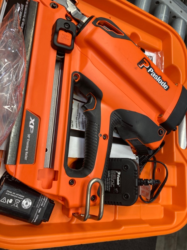 Photo 2 of CFN325XP Lithium-Ion Battery 30° Cordless Framing Nailer