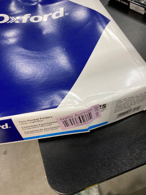 Photo 1 of Oxford 57501 Twin Pocket Folders,w/o Fasteners,11-Inch x8-1/2-Inch ,25/BX,L.BLUE