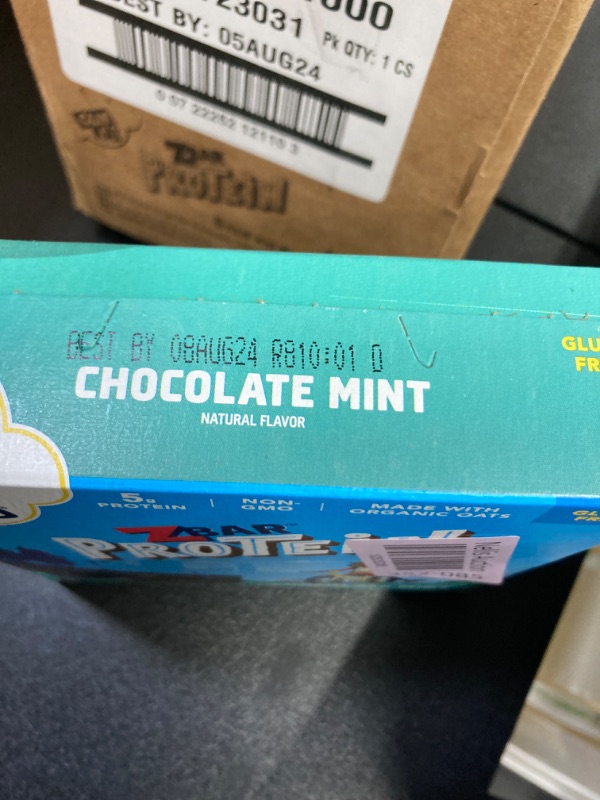 Photo 1 of CLIF Kid Zbar Protein Chocolate Mint Whole Grain Crispy Snack Bars 5 ct Box