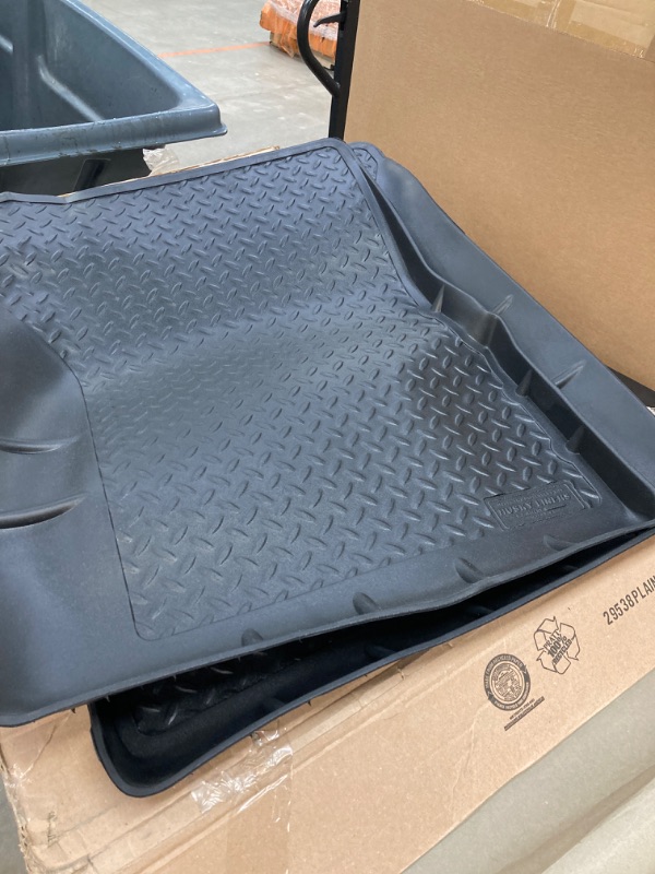 Photo 3 of Husky Liners Classic Style Series | 1987 - 1991 Chevrolet Blazer, 1980 - 1986 Chevrolet K10/K20, 1980 - 1991 GMC Jimmy | Front Floor Liners, Black | 31001