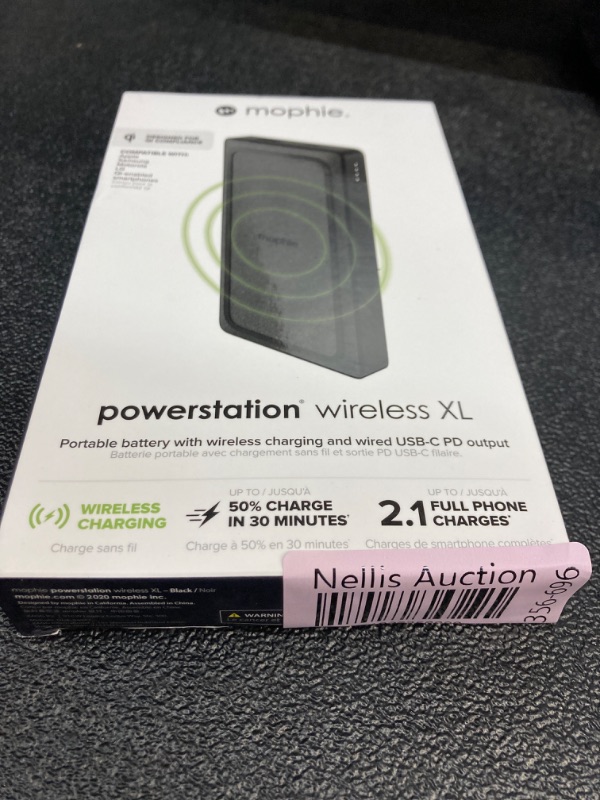 Photo 2 of mophie powerstation Wireless Power Delivery (PD) XL 10K Black – Large Internal Battery with Dynamic Charging Capabilities.