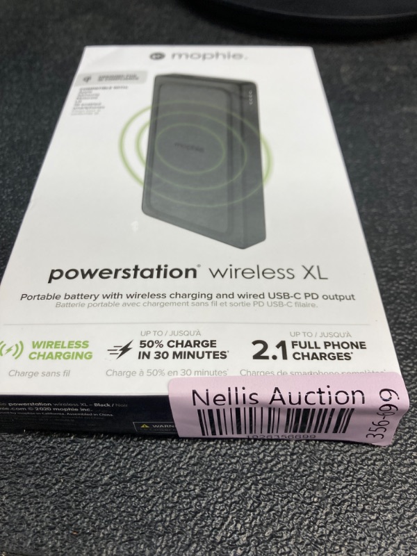 Photo 2 of mophie powerstation Wireless Power Delivery (PD) XL 10K Black – Large Internal Battery with Dynamic Charging Capabilities.