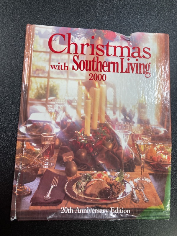 Photo 2 of Christmas With Southern Living 2000 *** WATER DAMAGE ***