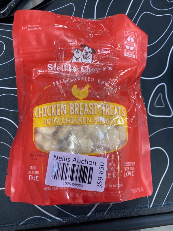 Photo 3 of **2 Pack** Stella & Chewy's Freeze-Dried Raw Single Ingredient Chicken Breast Treats, 2.75 oz. Bag Chicken Breast 2.75 Ounce (Pack of 1)