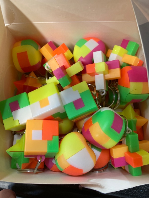 Photo 2 of 3Boxes of 30PCS Brain Teaser Puzzles Keychain Party Favors for Kids,3D Mini Puzzle Toys Bulk for Goodie Bags Stuffers School Classroom Prizes,Treasure Box Prizes Toys Pinata Fillers,Gifts for Boys Girls