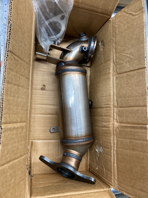 Photo 2 of Catalytic Converter Compatible with Chevy Equinox Turbo 2018 2019/ Malibu Turbo 2016 2017 2018 2019, GMC Terrain Turbo 2018-2020 1.5L l4 Catalytic Convertor Direct-fit Euro 5 (EPA Compliant)