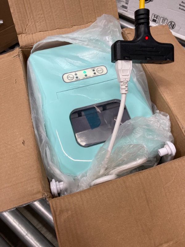 Photo 1 of Igloo Ice Maker with Handle