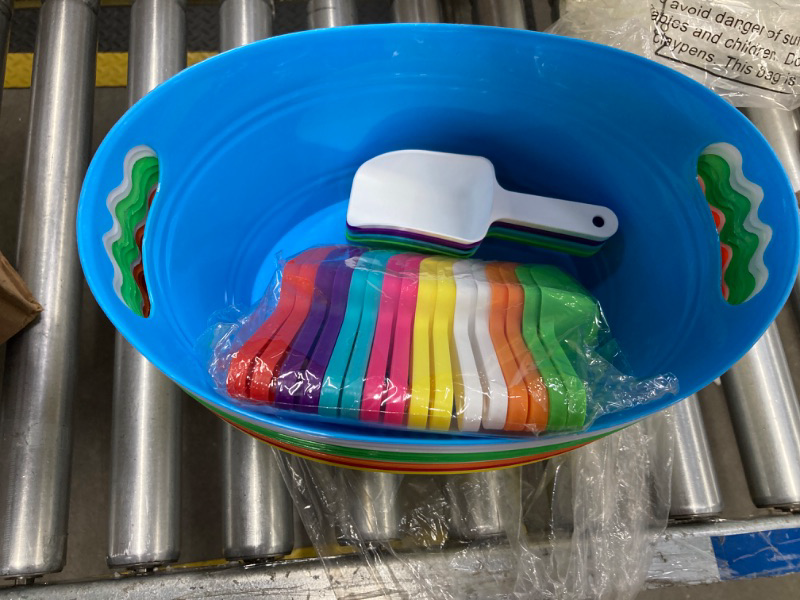 Photo 3 of *MISSING PARTS* Ice Buckets Bulk Plastic Oval Storage Tub with Handles Champagne Beverage Chiller Bucket with Ice Scoops for Cocktail Bar Party Wine Beer Bottle Cooler,4.5 Liter (Colorful)