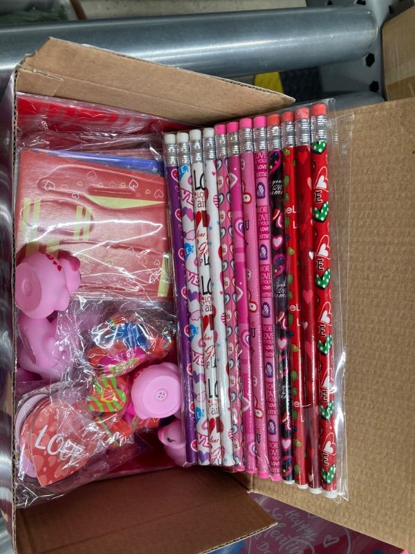 Photo 1 of *** BUNDLE X 2 ** YTENGZL VALENTINES DAY CLASROOM EXCHANGE GIFTS 