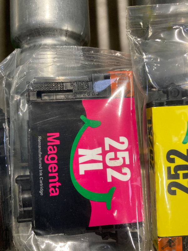 Photo 1 of ***SOME ARE MISSING, WHAT YOU SEE IN THE PICTURES IS WHAT YOU GET*THEY ARE ALL VERIFIED FACTORY SEALRD*** E-Z Ink (Remanufactured Ink Cartridges Replacement for Epson 252XL 252 XL Combo Pack to use with Workforce WF-7110 WF-7710 WF-7720 WF-3640 WF-3620 (4