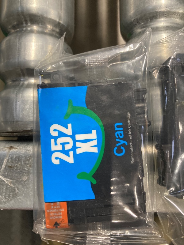 Photo 1 of ***SOME ARE MISSING, WHAT YOU SEE IN THE PICTURES IS WHAT YOU GET*THEY ARE ALL VERIFIED FACTORY SEALRD*** E-Z Ink (Remanufactured Ink Cartridges Replacement for Epson 252XL 252 XL Combo Pack to use with Workforce WF-7110 WF-7710 WF-7720 WF-3640 WF-3620 (4