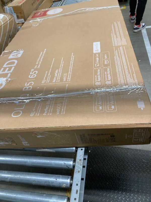 Photo 1 of ***No returns accepted.
VLG 65-Inch Class OLED AI 4K B5 Series Smart TV w/Dolby Atmos, Dolby Vision, HDR10, AI Super Upscaling 4K, Filmmaker Mode, Wow Orchestra, Alexa Built-in (OLED65B5PUA.AUSZ, 2025)