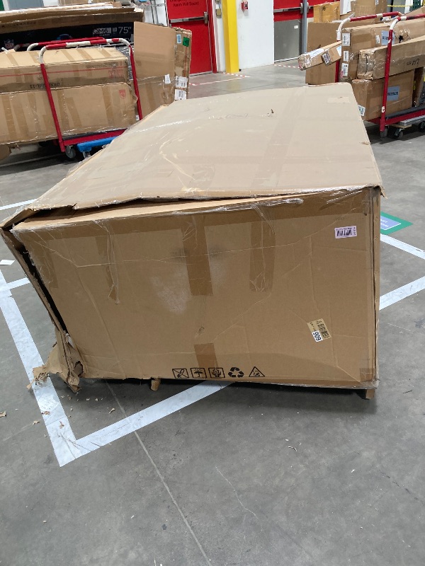 Photo 1 of **Missing Half, only one box, is possible to use, see the picture** Sectional Couch White
