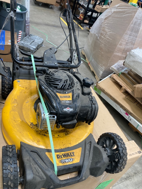 Photo 2 of ***( won't start, parts missing)*** (PARTS ONLY)
21 in. 150cc Briggs and Stratton 625ex Engine Rear Wheel Drive 2-in-1 Gas Self Propelled Walk Behind Lawn Mower