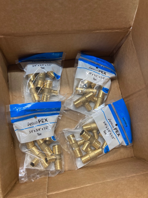 Photo 2 of 3/4 in. x 3/4 in. x 1/2 in. Brass PEX-B Barb Reducing Tee (5-Pack) ( 4 PACKS)