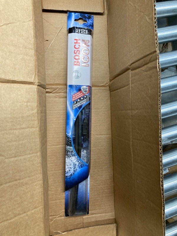 Photo 2 of Bosch ICON 17OE Wiper Blade, Up to 40% Longer Life* - 17" (Pack of 1) 17OE Single Wiper Blades