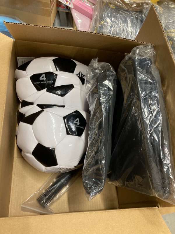 Photo 3 of Easy Play Soccer Set x 5 ball (size 4) , 1 Bag, 1 inflator 