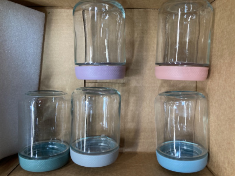 Photo 2 of ***MISSING PIECES*** NETANY 6-pack 16 oz Overnight Oats Containers with Lids, Glass jars with Airtight Lids, Wide mouth Mason Salad jars, Glass Food Storage Containers for Snacks Yogurt Spice Sugar
