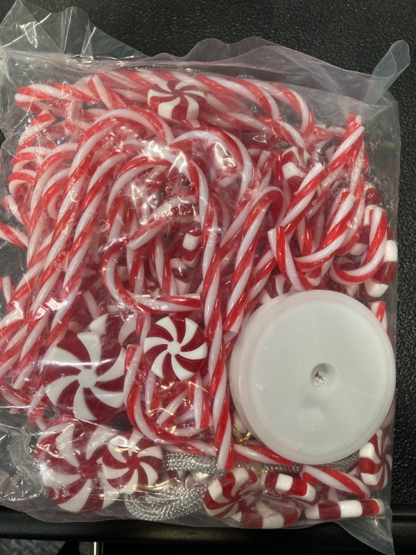 Photo 3 of 120Pcs Candy Cane Decorations Plastic Candy Cane Tree Hanging Decoration Candy Cane Ornament for Tree Decor Home Indoor Outdoor Party Favor, (Red and White)