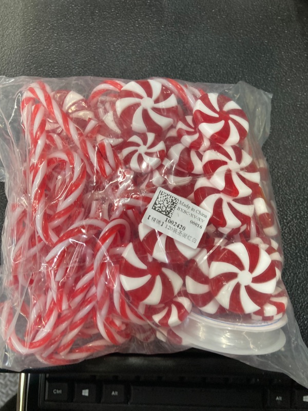 Photo 3 of 120Pcs Candy Cane Decorations Plastic Candy Cane Tree Hanging Decoration Candy Cane Ornament for Tree Decor Home Indoor Outdoor Party Favor, (Red and White)