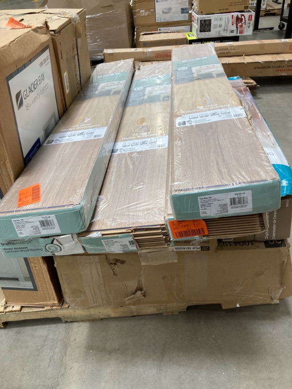 Photo 1 of 5 CASES
TrafficMaster
Tully River Oak 7 mm T x 7.56 in. W Water Resistant Laminate Flooring (26.6 sqft/case)