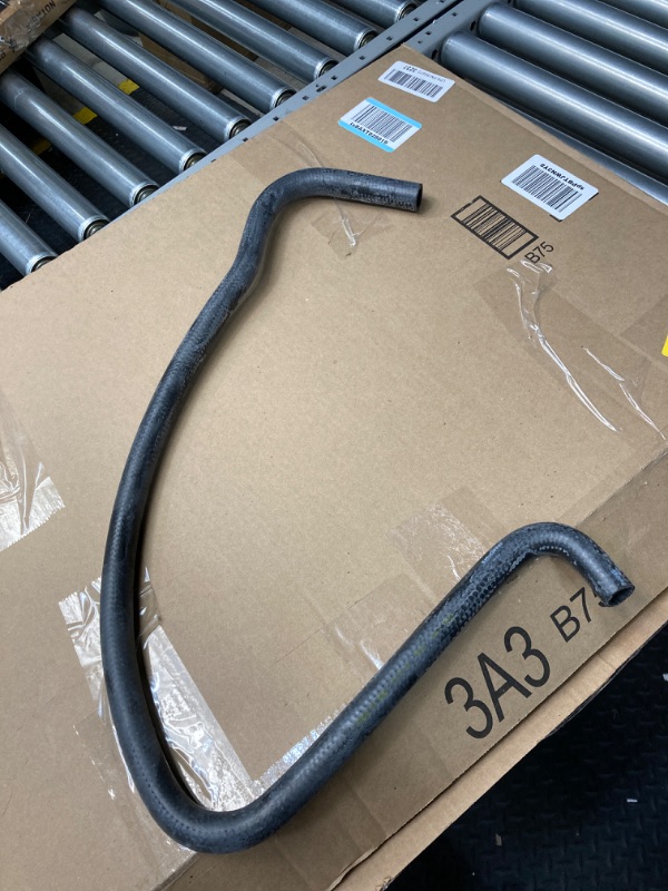 Photo 2 of Gates 19235 Premium Molded Heater Hose