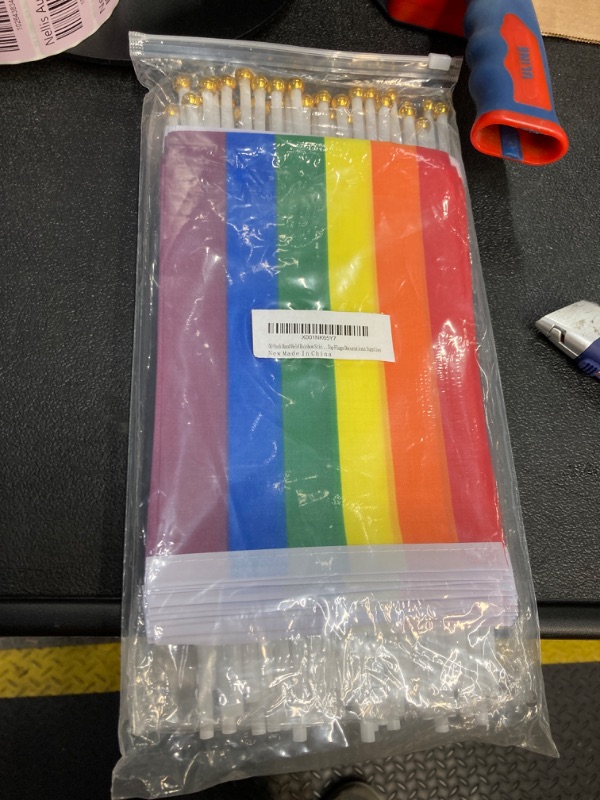 Photo 2 of 50 Pack Rainbow Pride flag,Small Mini Flag Hand Held Flag Stick Flag USA American Rainbow Flag Pride Flag Bunting For Gay and Girl Flags,Party Decorations Supplies For Parades,Rainbow Festival.