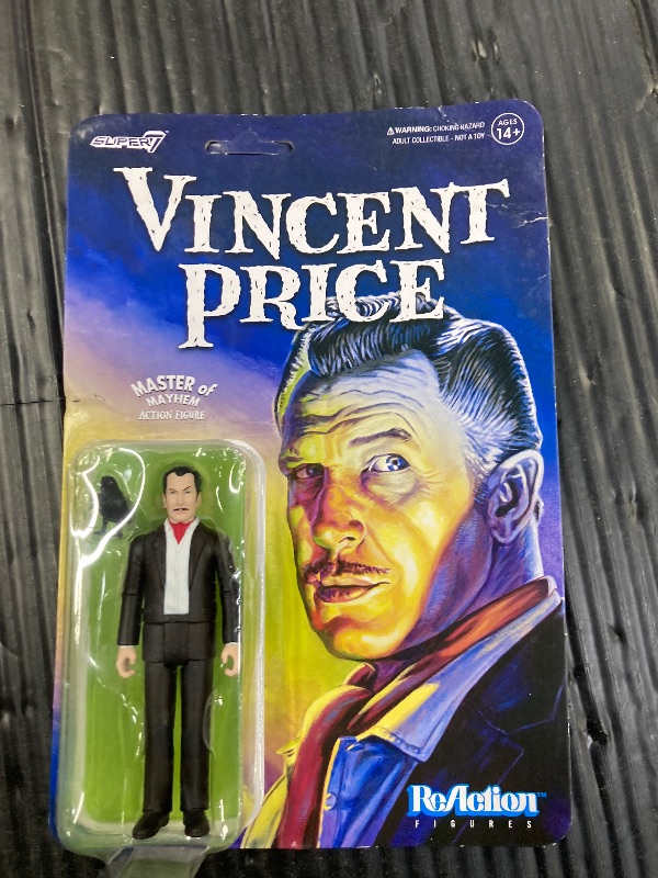 Photo 2 of ***the cardboard is worn out and ripped***** Super7 Vincent Price Ascot 3.75 in Reaction Figure