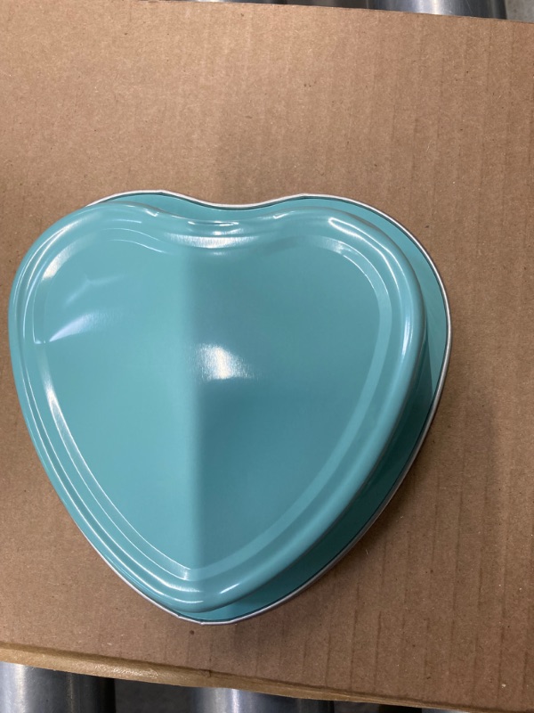 Photo 3 of 100 Pcs Valentine's Day Mini Heart Shaped Cake Pans 3.4 oz 9 oz Baking Cups Mini Cake Pans with Lids Mini Heart Cake Pan Mini Flan Molds for Baking for Wedding Birthday Party (Blue)