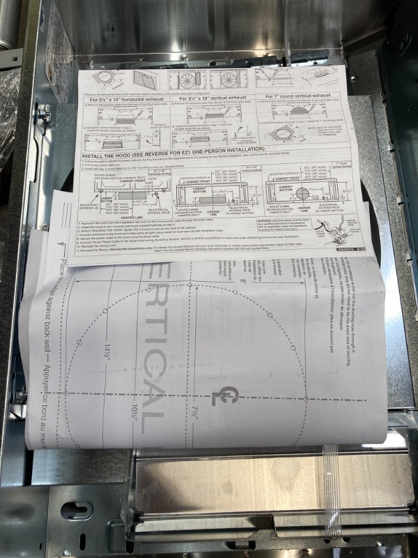 Photo 4 of ***MINOR DAMAGE*** Glacier BCSD 24 in. 300 Max Blower CFM Convertible Under-Cabinet Range Hood with Easy Install System in Stainless Steel
