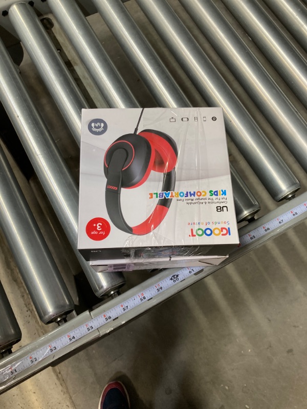 Photo 3 of  2  M Kids Headphones Wired,Most Comfortable Over Ear Children Headphones with Microphone,Adjustable,Volume Limiter 85/94dB,for School/Plane/Switch/Amazon-fire-Tablet/ipad,3.5mm Jack,Black&Red.