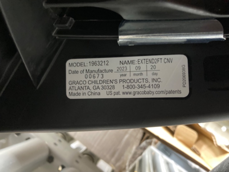 Photo 9 of Graco Extend2Fit Convertible Car Seat, Gotham