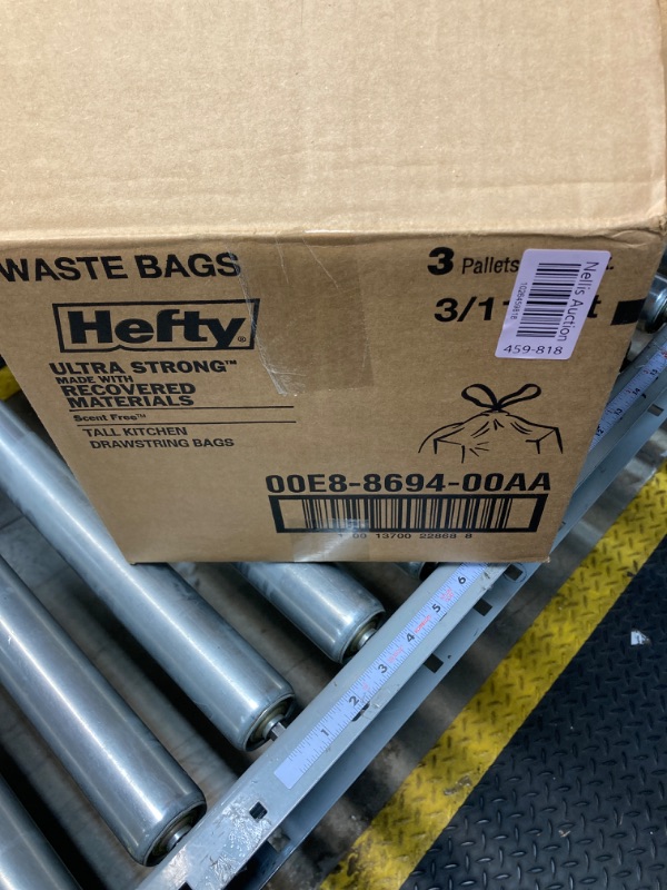 Photo 3 of Hefty Ultra Strong Made with 50% Recovered Materials* Tall Kitchen Trash Bags, Gray, Clean Burst, 13 Gallon, 110 Count Unscented 110 Count (Pack of 1)