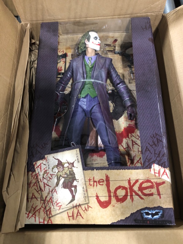 Photo 2 of DC Comics, The Dark Knight Movie, The Joker [Heath Ledger] Exclusive Action Figure, 7 Inches