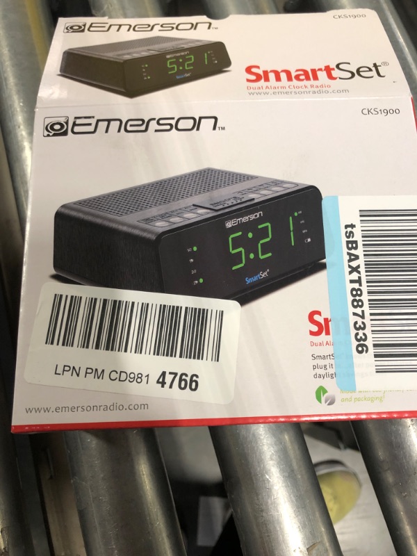 Photo 2 of Emerson SmartSet Alarm Clock Radio with AM/FM Radio, Dimmer, Sleep Timer and .9" LED Display, CKS1900 (Black)