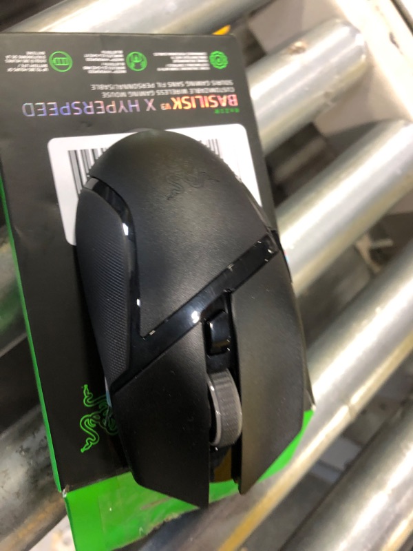 Photo 6 of Basilisk V3 X HyperSpeed - Ergonomic Wireless Gaming Mouse