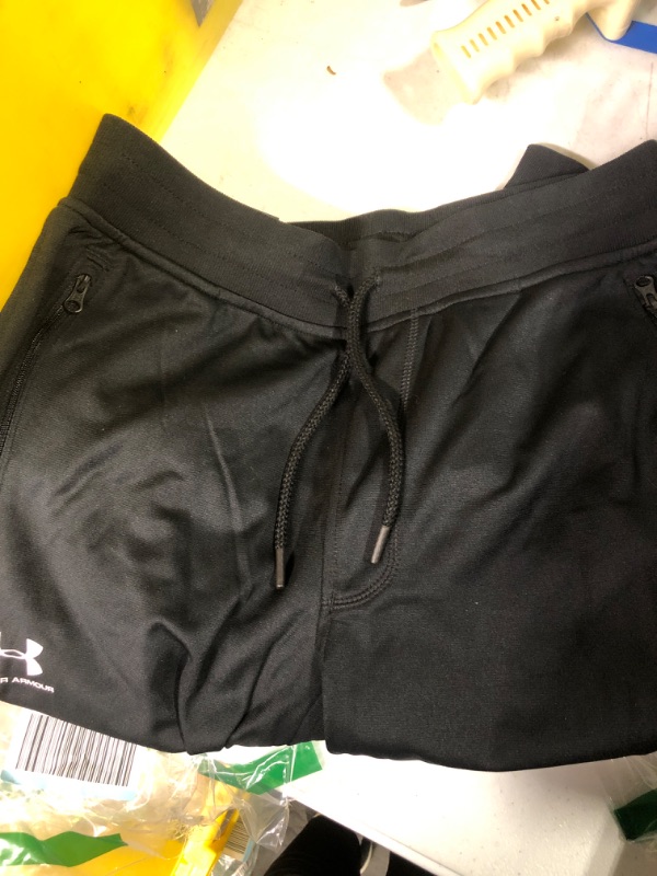 Photo 2 of Under Armour Men's Sportstyle Tricot Joggers Black Medium Tall