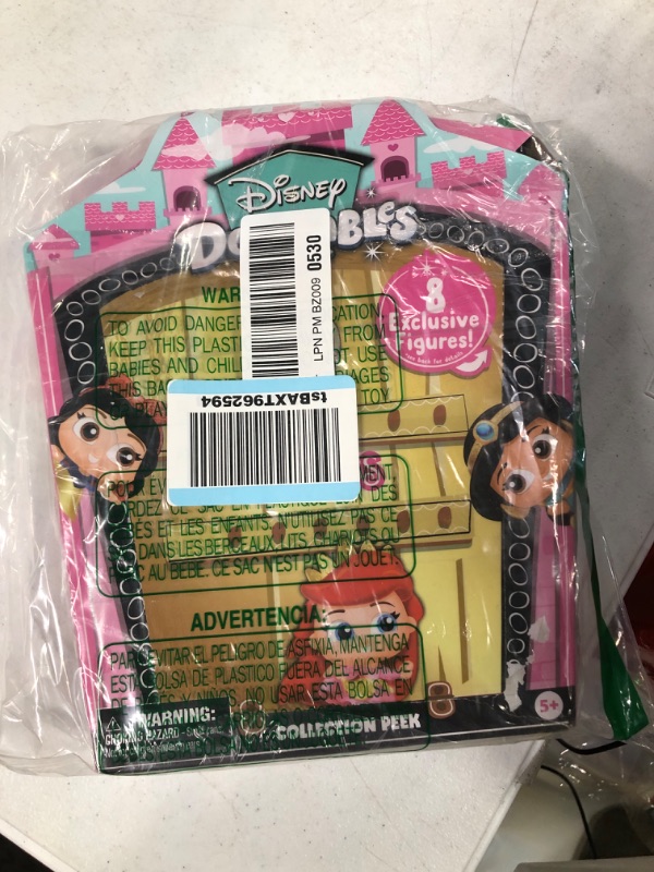 Photo 2 of Disney Doorables Glitter and Gold Princess Collection Peek, Includes 8 Exclusive Mini Figures, Styles May Vary, Officially Licensed Kids Toys for Ages 5 Up, Gifts and Presents