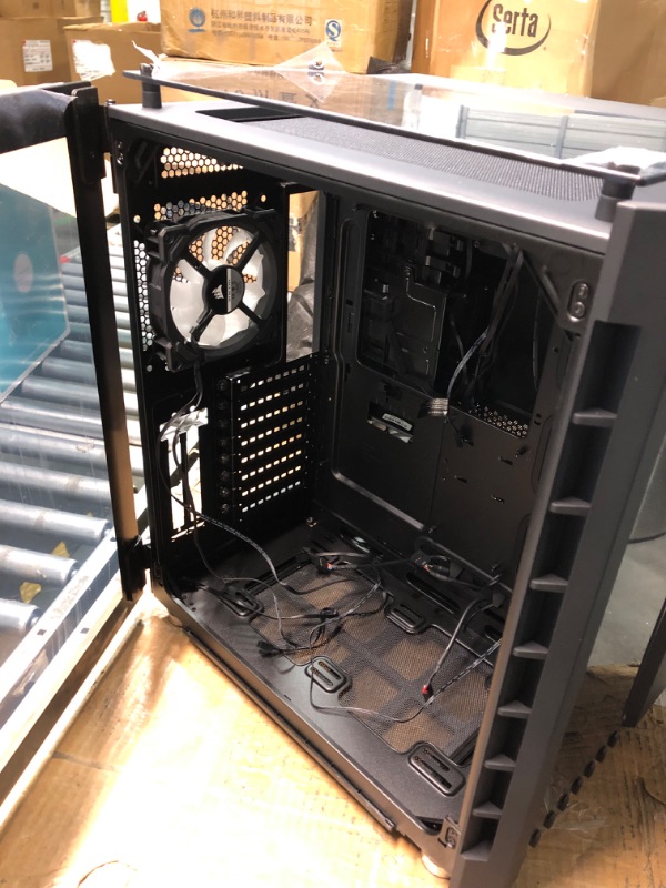 Photo 6 of CORSAIR Crystal Series 680X RGB High Airflow Tempered Glass ATX Smart Case, Black Black RGB ATX Case