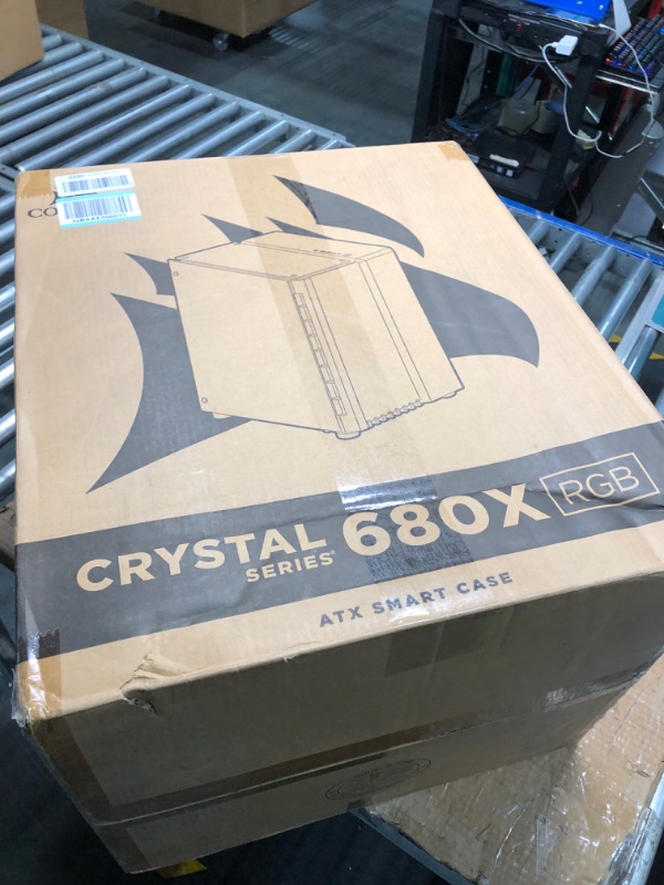 Photo 2 of CORSAIR Crystal Series 680X RGB High Airflow Tempered Glass ATX Smart Case, Black Black RGB ATX Case