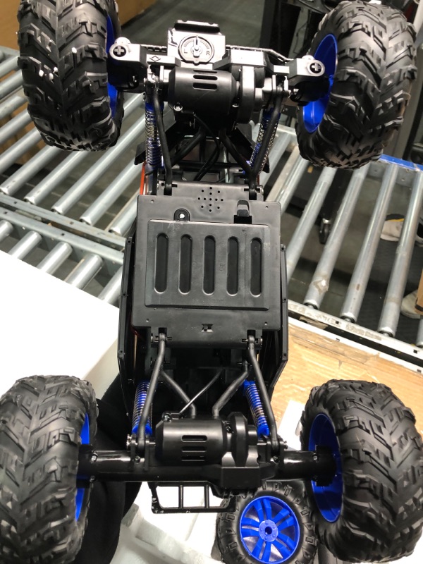 Photo 6 of DEERC DE60 Large 1:8 Scale Upgraded RC Cars Remote Control Car for Adults Boys,Off Road Monster Truck with Realistic Sound,2.4Ghz 4WD Rock Crawler Toy All Terrain Climbing,2 Batteries for 80 Min Play Classic Blue